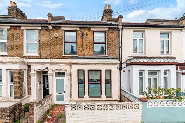 4 Bedroom Terraced House To Rent In Kay Road, London, SW9