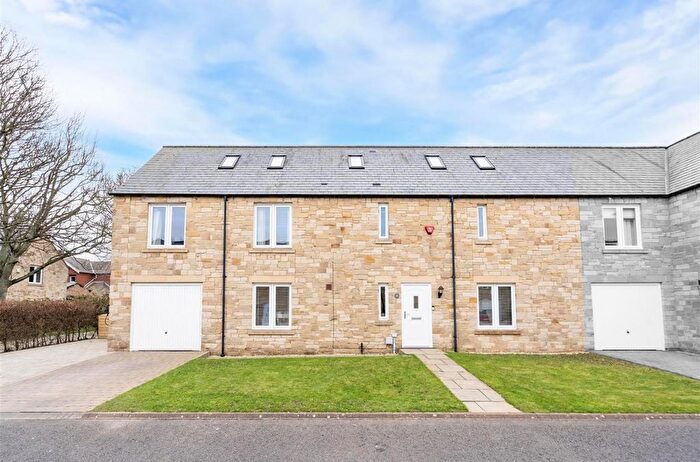5 Bedroom Semi Detached House For Sale In East Farm Mews, Backworth, Newcastle Upon Tyne, NE27