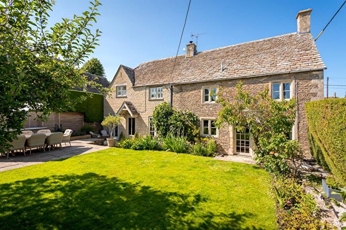 4 Bedroom Detached House For Sale In Poulton, Cirencester, GL7