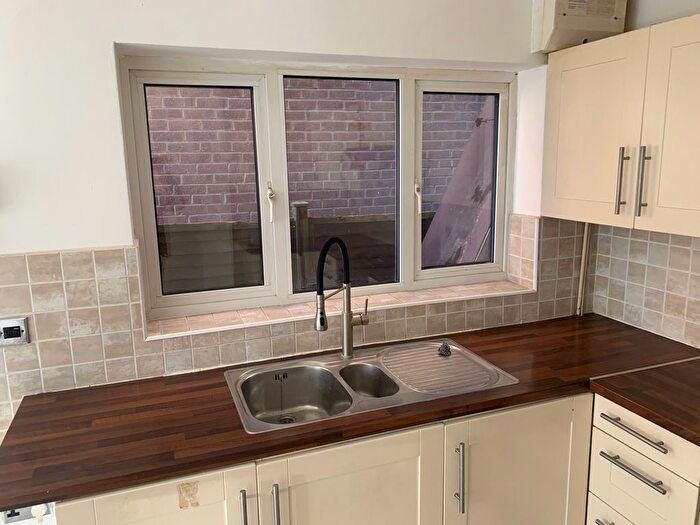 4 Bedroom Terraced House To Rent In Arbour Close, Luton, LU3