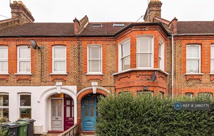 3 Bedroom Maisonette To Rent In Hibbert Road, London, E17