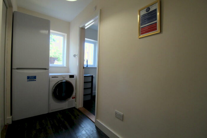6 Bedroom Semi-Detached House To Rent In Cherry Tree Avenue, Guildford, GU2