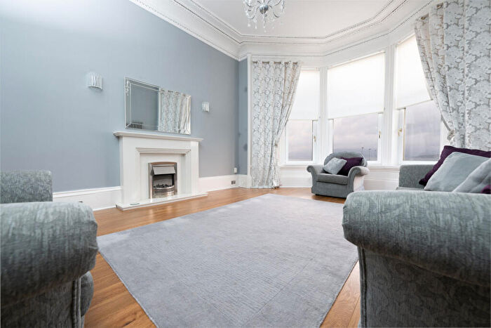 3 Bedroom Flat To Rent In Octavia Terrace, Greenock, PA16
