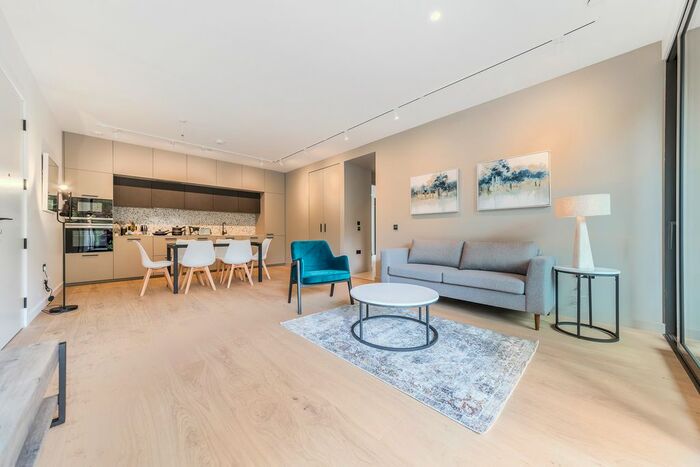 3 Bedroom Flat To Rent In Harrow Road, Kensal Green, London, NW10