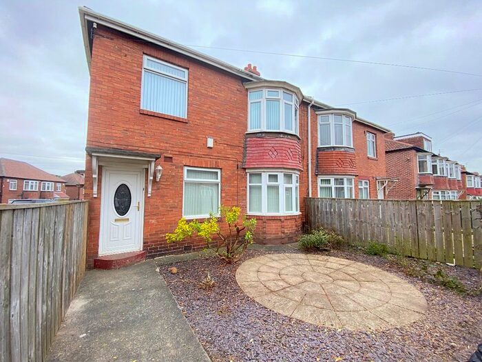 2 Bedroom Flat To Rent In Greywood Avenue, Fenham, Newcastle Upon Tyne, NE4