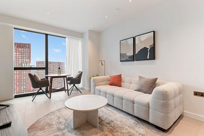 1 Bedroom Property To Rent In River Park Tower, Nine Elms Lane, SW8