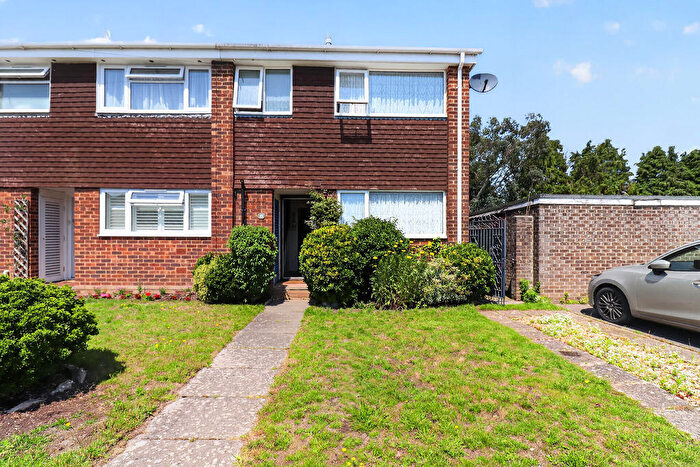 3 Bedroom End Of Terrace House For Sale In Wildfell Close, Christchurch, BH23