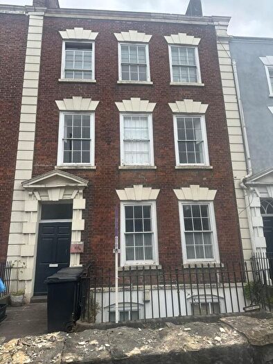 2 Bedroom Flat To Rent In Hotwell Road, Bristol, BS8