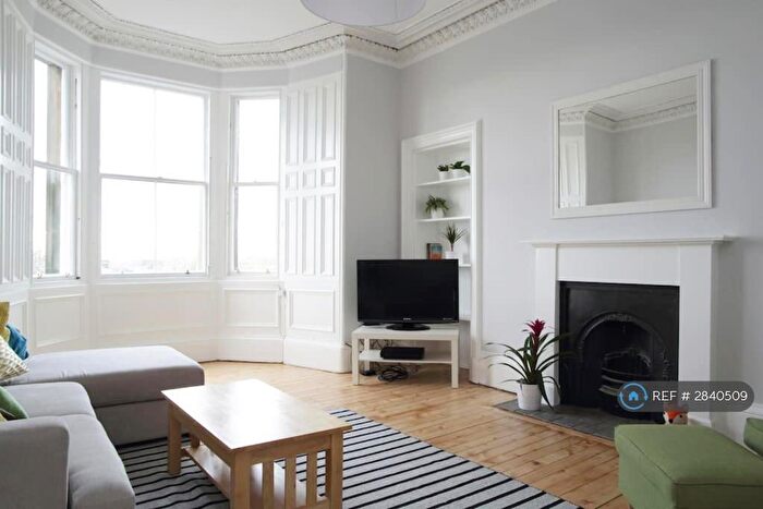 2 Bedroom Flat To Rent In Dundee Terrace, Edinburgh, EH11