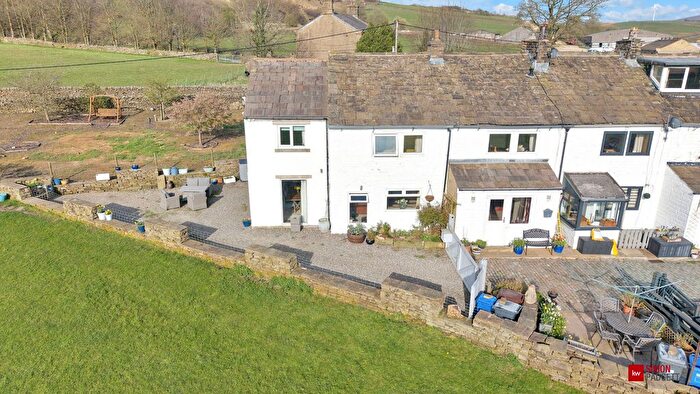 3 Bedroom Equestrian For Sale In Catlow Row, Burnley, BB10