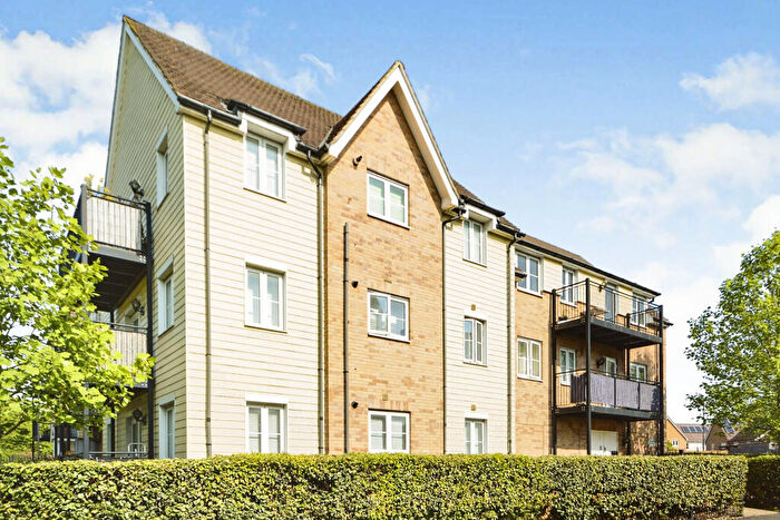 2 Bedroom Apartment For Sale In Bernwelle Avenue, Romford, RM3