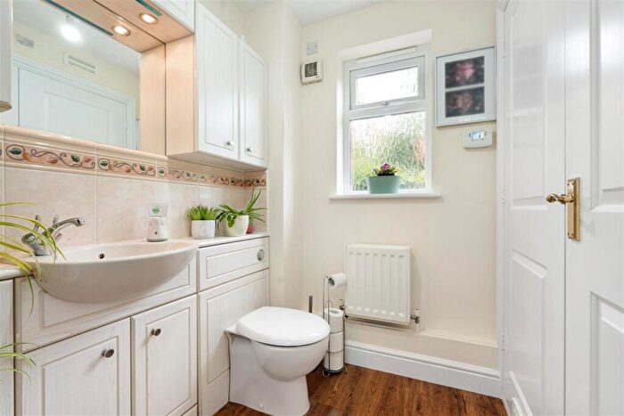 4 Bedroom Detached House For Sale In The Birches, Ampthill Road, Flitwick, MK45