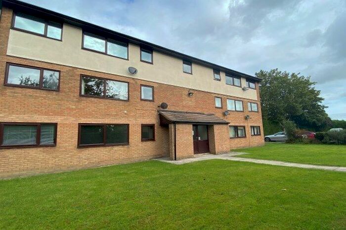 1 Bedroom Flat To Rent In Copse Avenue, Swindon, SN1