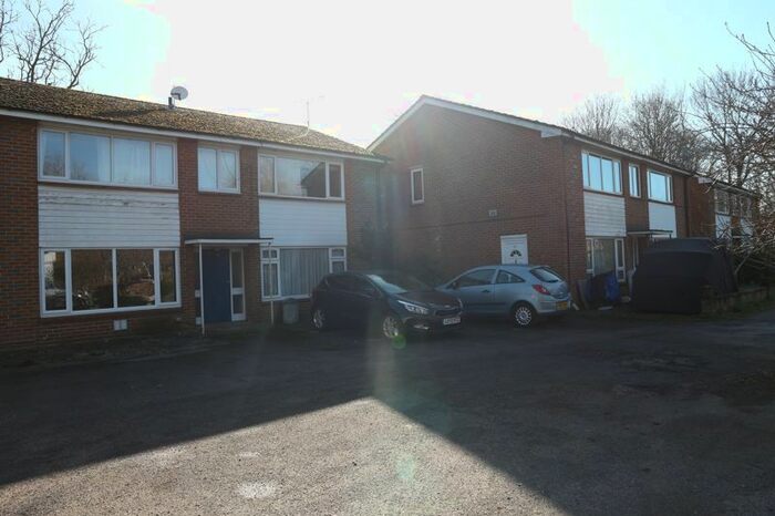 1 Bedroom Flat To Rent In The Island, West Drayton UB7