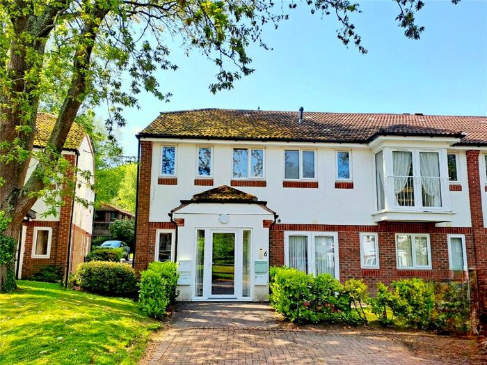 2 Bedroom Flat For Sale In The Spinney, Denmead, Waterlooville, Hampshire, PO7