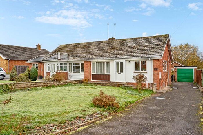 2 Bedroom Semi-Detached Bungalow For Sale In Cedar Crescent, Thame, OX9