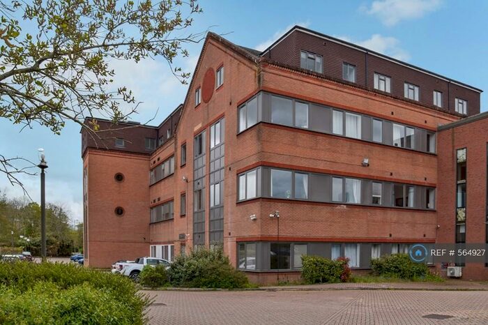 1 Bedroom Flat To Rent In Bartley Way, Hook, RG27
