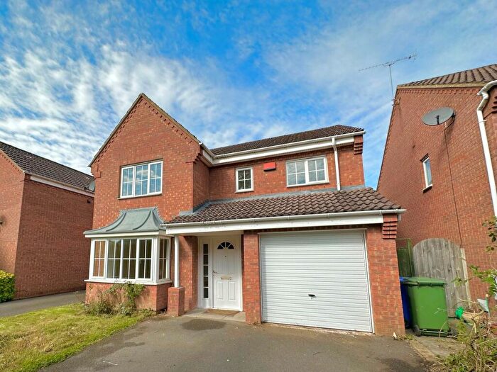 4 Bedroom Detached House To Rent In Water Close, Old Stratford, Milton Keynes, MK19