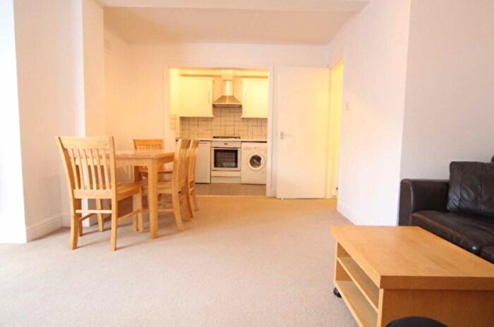 1 Bedroom Flat To Rent In Tollington Park, London, N4