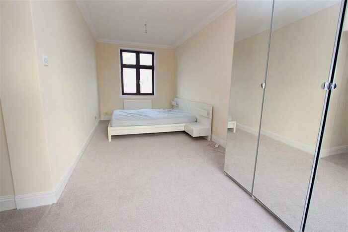 4 Bedroom Property To Rent In Tresco Gardens, Ilford, Essex IG3