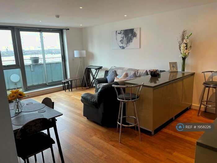 2 Bedroom Flat To Rent In Waterside, Liverpool, L3