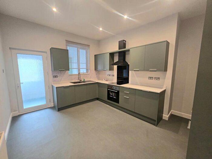 2 Bedroom Terraced House To Rent In Queen Street, Thurnscoe, S63