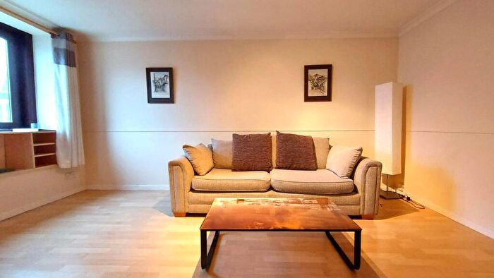 1 Bedroom Flat To Rent In George Street, The City Centre, Aberdeen, AB25