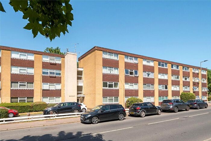 2 Bedroom Flat For Sale In Bourne Way, Hayes, Bromley, BR2