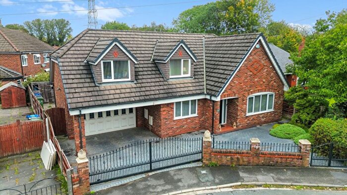 3 Bedroom Detached Bungalow For Sale In Manchester Road, Woolston, WA1