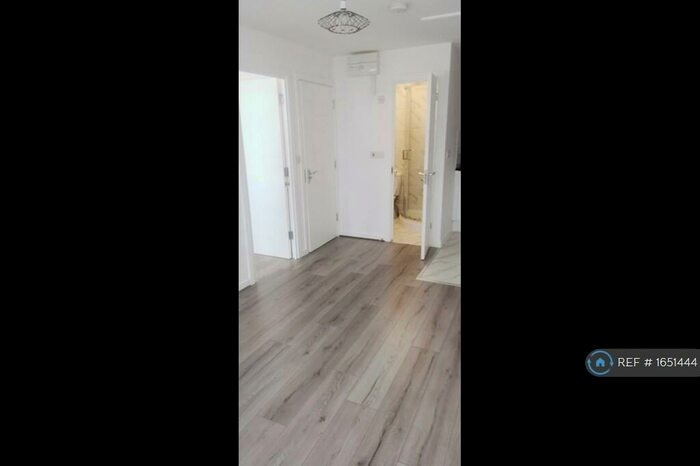 1 Bedroom Terraced House To Rent In Great Strand, London, NW9