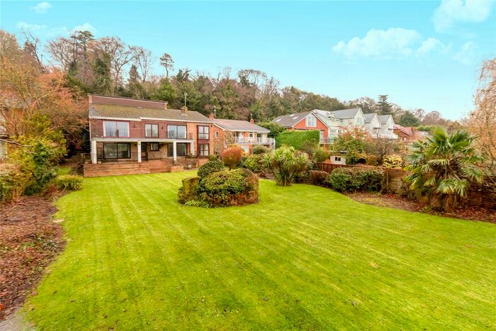 4 Bedroom Detached House To Rent In The Warren, Caversham, Berkshire, RG4