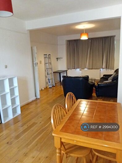 3 Bedroom Terraced House To Rent In Gantshill Crescent, Ilford, IG2