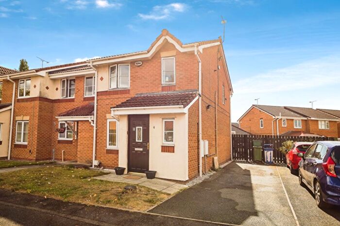 3 Bedroom Semi-Detached House For Sale In Falcon Road, Wrexham, LL13