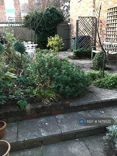 2 Bedroom Terraced House To Rent In West Street, Oxford, OX2