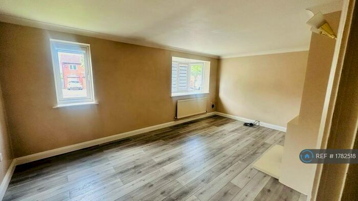 4 Bedroom Detached House To Rent In Attingham Hill, Milton Keynes, MK8