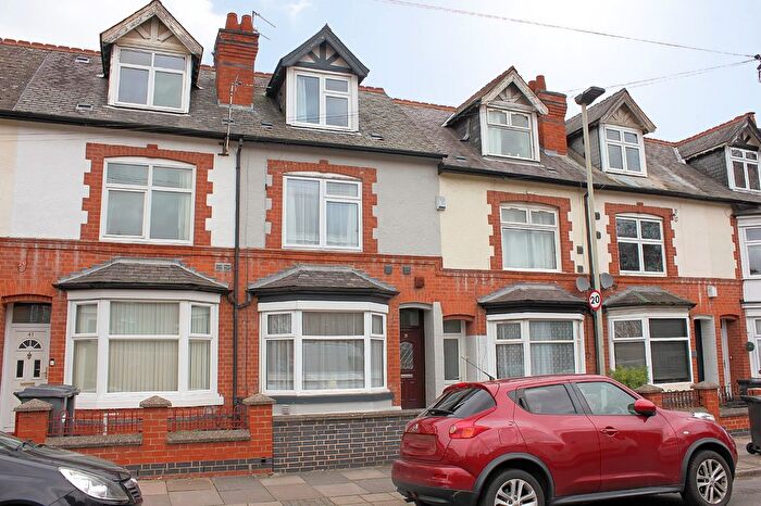 4 Bedroom Terraced House For Sale In Kirby Road, Leicester, LE3