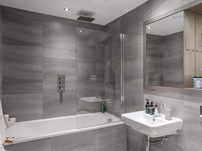 2 Bedroom Apartment To Rent In Mercian, Broad Street, Birmingham, B15