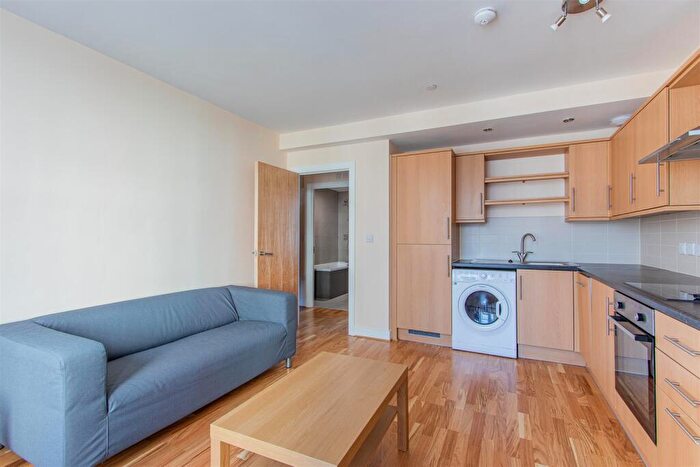 2 Bedroom Flat To Rent In Churchill Way, City Centre, CF10