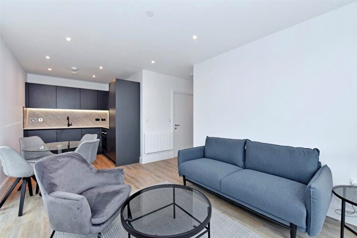 1 Bedroom Apartment To Rent In Darjeeling House, Memorial Avenue, Slough, SL1