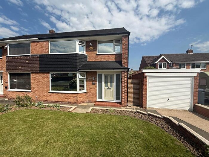 3 Bedroom Semi Detached House For Sale In Lazenby Grove, Darlington, DL3