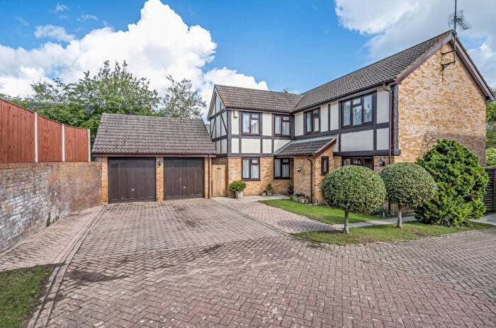 5 Bedroom Detached House For Sale In Rushall Close, Lower Earley, Reading, Berkshire, RG6