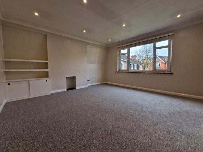 2 Bedroom Flat To Rent In Cedar Court, Southend Road, Beckenham, BR3