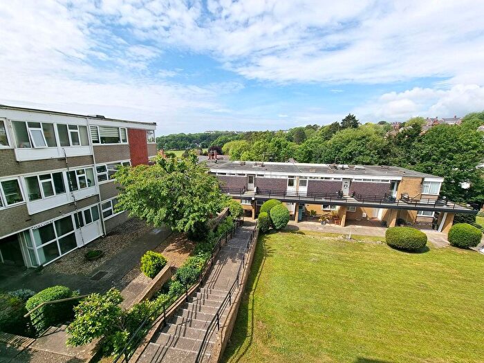 3 Bedroom Flat For Sale In St. Nicholas Close, Rowan Court St. Nicholas Close, CF62