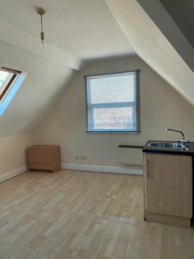 1 Bedroom Flat To Rent In Craven Park, London, NW10