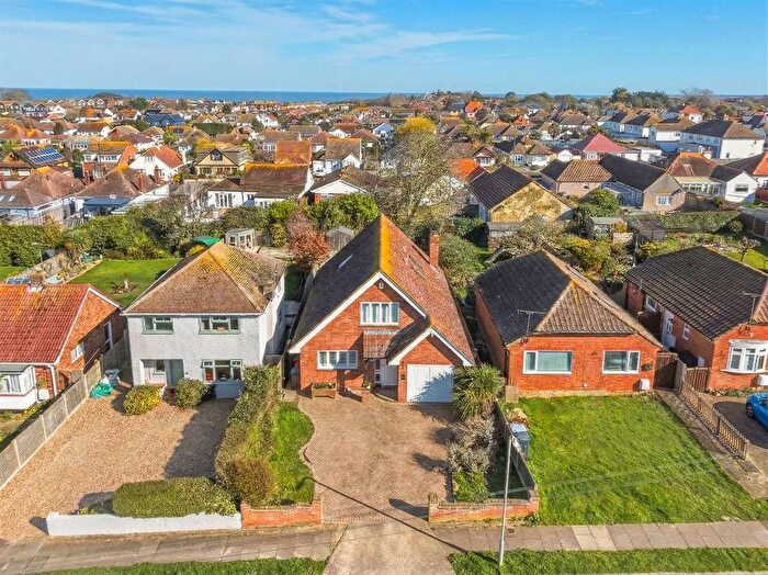 3 Bedroom Detached House For Sale In Terminus Drive, Herne Bay, CT6