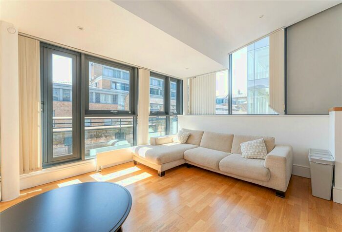 2 Bedroom Apartment To Rent In Albion Walk, London, N1