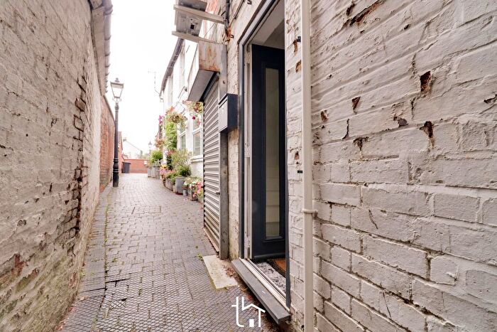 2 Bedroom Flat To Rent In Castle Street, Hinckley, LE10