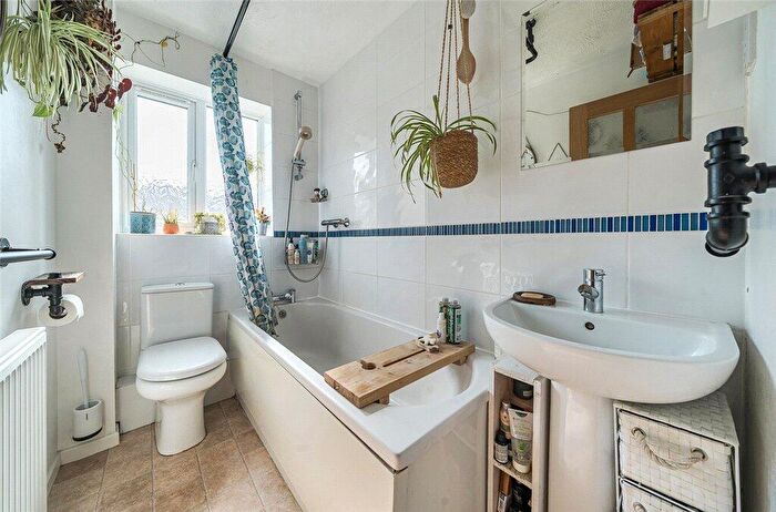 3 Bedroom End Of Terrace House For Sale In Neville Drive, Romsey, Hampshire, SO51