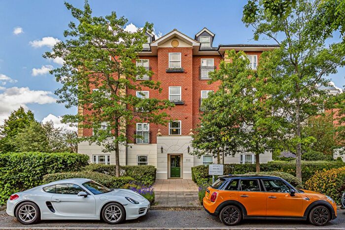 2 Bedroom Flat To Rent In Astley House, Trinity Church Road, Barnes, SW13