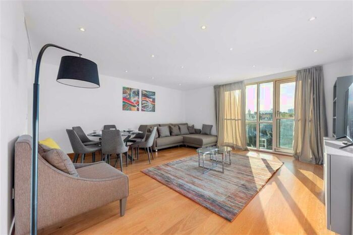 2 Bedroom Flat To Rent In Baker Street, Marylebone, NW1